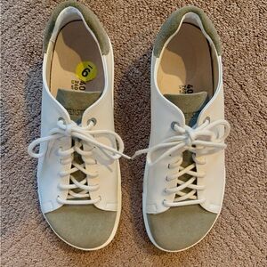 NEW BIRKENSTOCK BEND LOW SNEAKER CREAM LEATHER TAUPE SUEDE 40 EU / 9 US